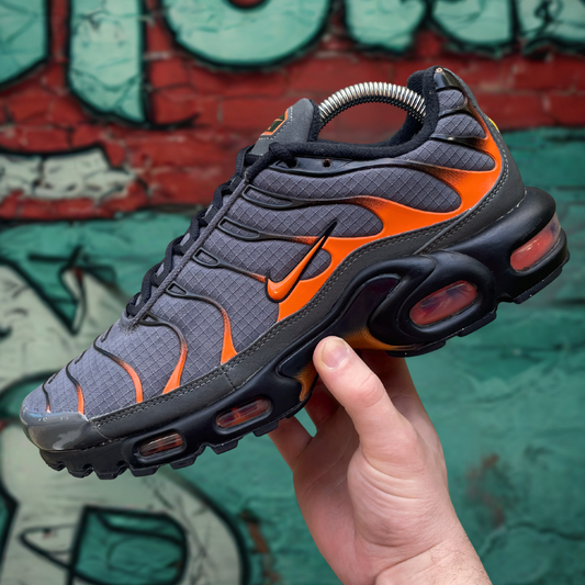 Nike Air Max Plus Grey Orange